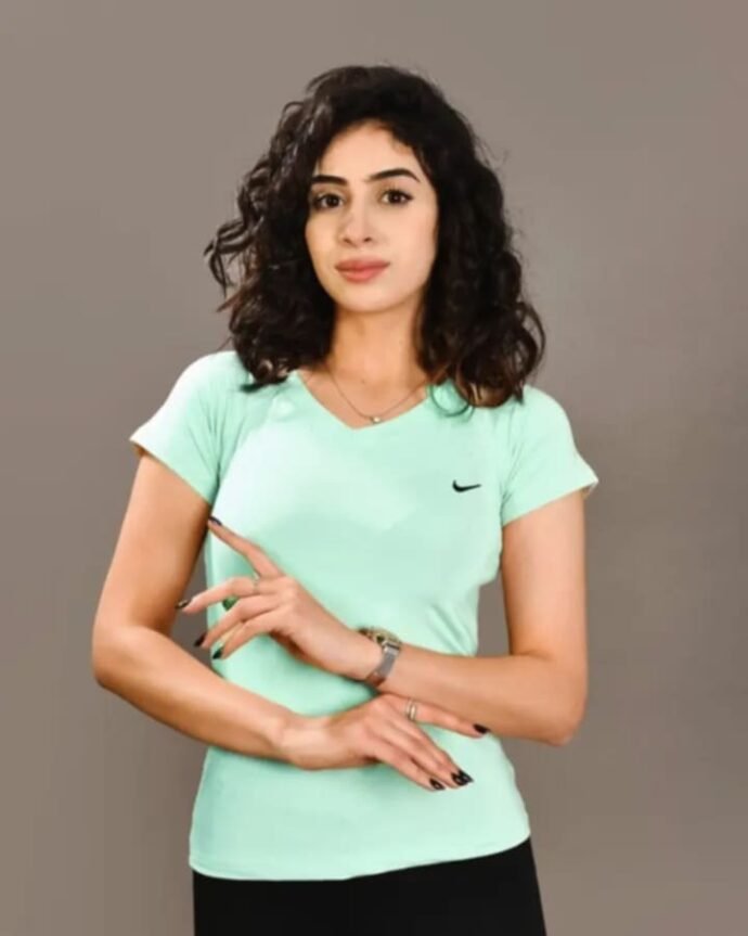 ⁦تيشرت رياضيNike "برقبة2100da"V⁩ - الصورة ⁦6⁩
